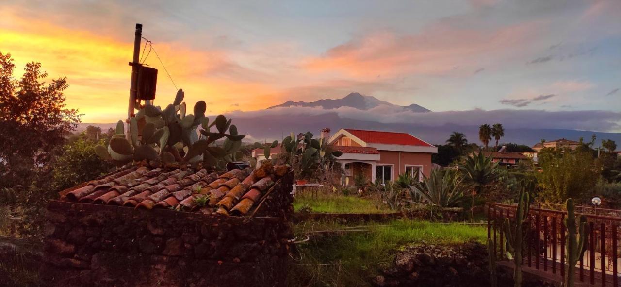 Vila Casa Del Sole Con Vista Sull'Etna A 200 Mt Dal Mare Acireale Exteriér fotografie