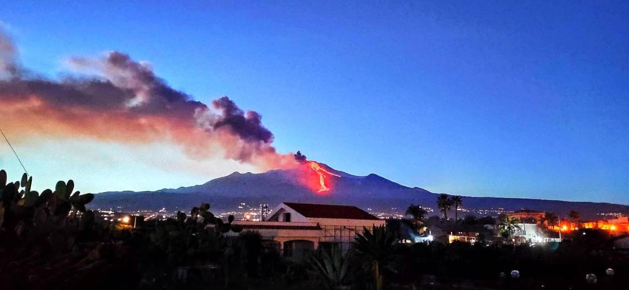 Vila Casa Del Sole Con Vista Sull'Etna A 200 Mt Dal Mare Acireale Exteriér fotografie